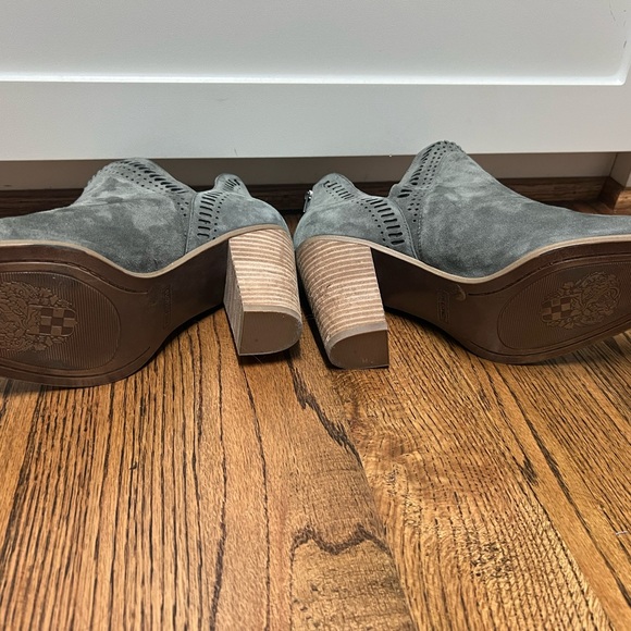 Vince Camito gray suede bootie, size 9 - Picture 6 of 6